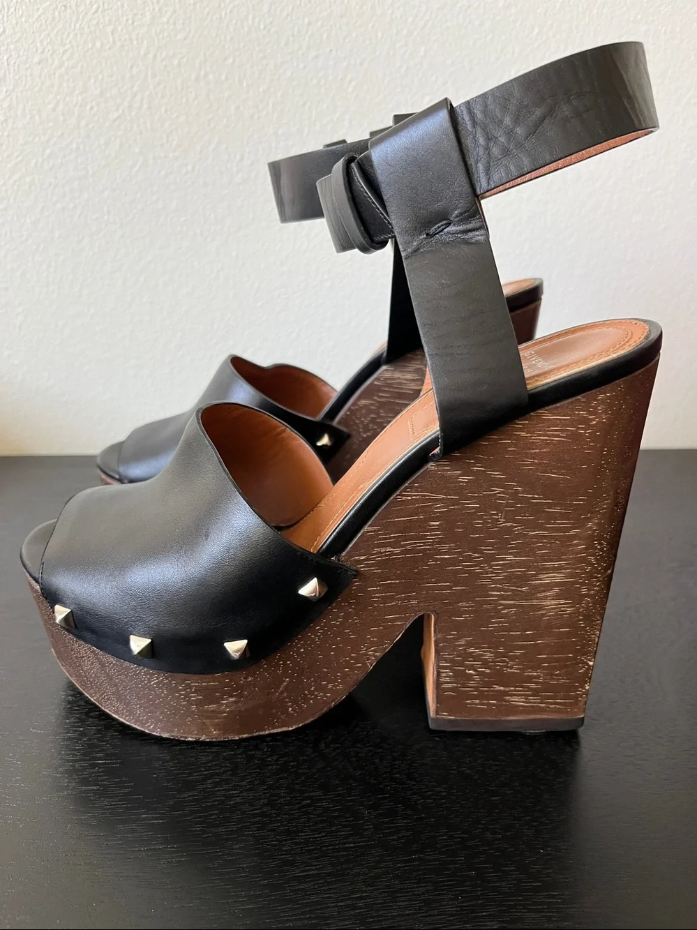 Givenchy PARIS  Black Leather Platform clog Sandals SOFIA size 8 (39)